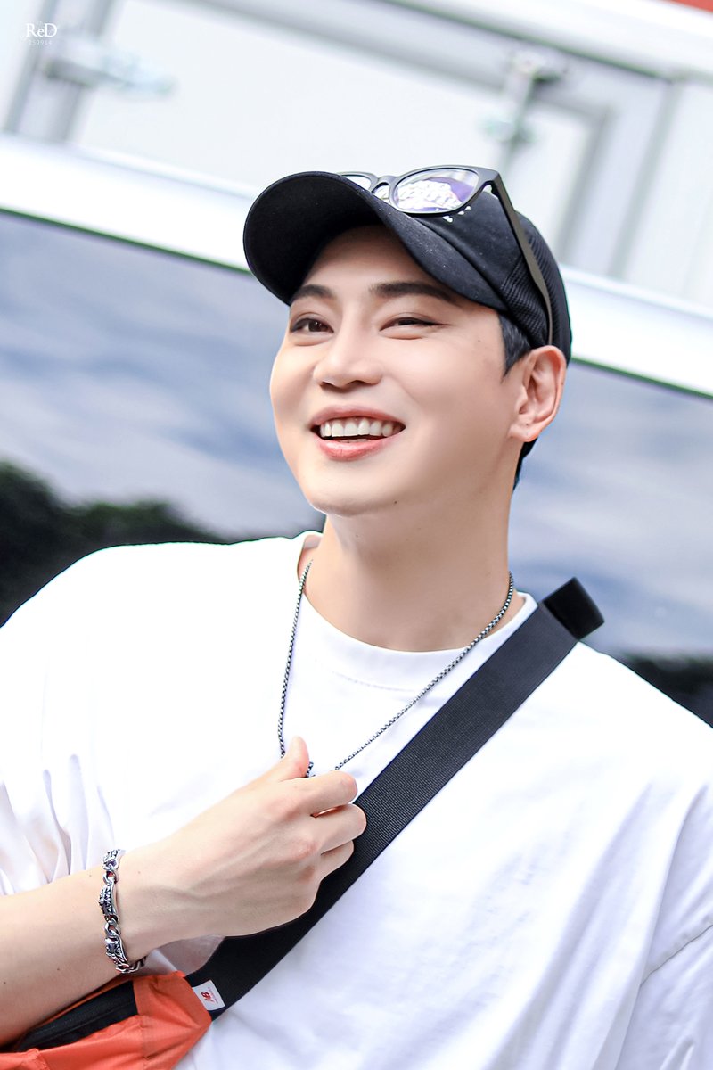 250914 뮤지컬 브로드웨이 42번가 퇴근길
장지후 배우님

#장지후