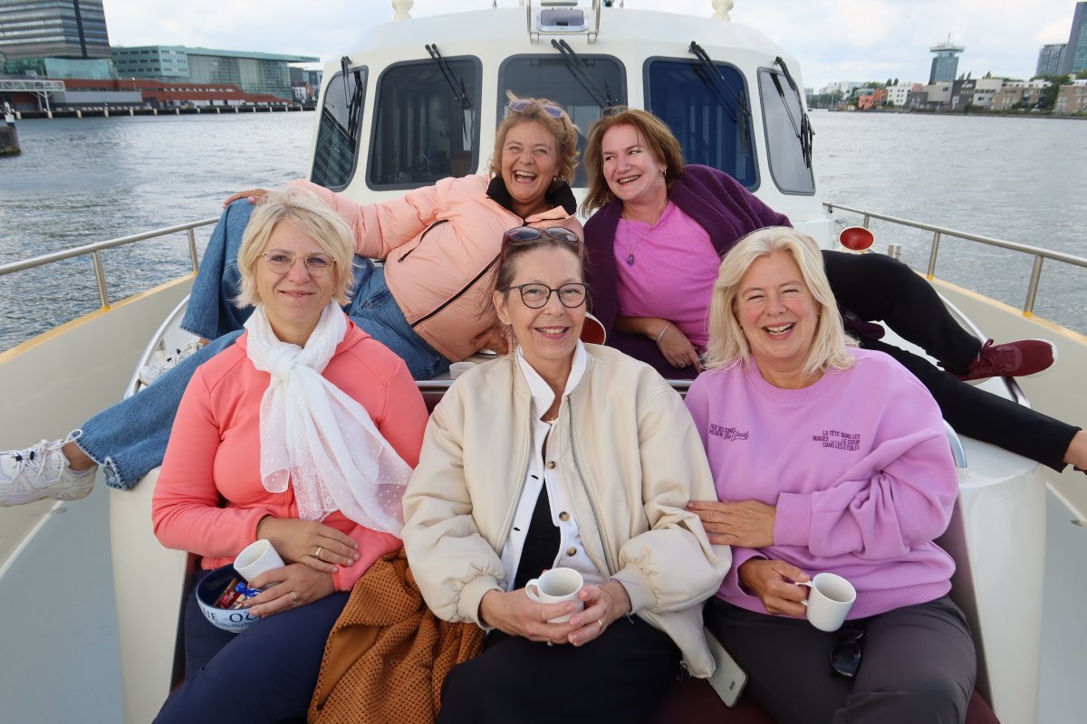 Vaarwens 1568 op 13-09-2025: Jolande &amp; haar vriendinnen; door weer en wind

Link naar het verslag: stichtingvaarwens.nl/.../2721-vaarw…...

Vandaag stond Jolande centraal. In februari kreeg ze het slechte nieuws en inmiddels heeft ze haar laatste 
palliatieve chemo achter de rug.