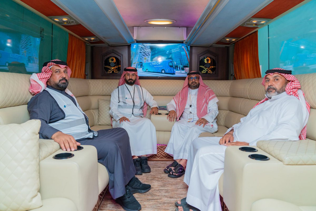 رحلة بنكي للوعي المالي برعاية 
سمو أمير منطقة الباحة
 وبدعم بنك الرياض 
هنا برفقة وكيل محافظة بني حسن 
أثناء تفعيل المبادرة النوعية بالمنطقة