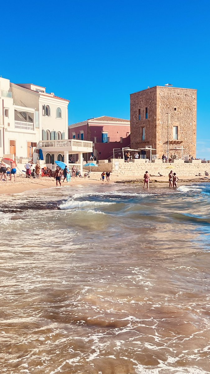 PiramideRossa's tweet photo. Oggi ospite del Commissario #Montalbano 😂😂😂…finalmente al #mareeee
#ferie2025 https://t.co/AYeVuCSBdD