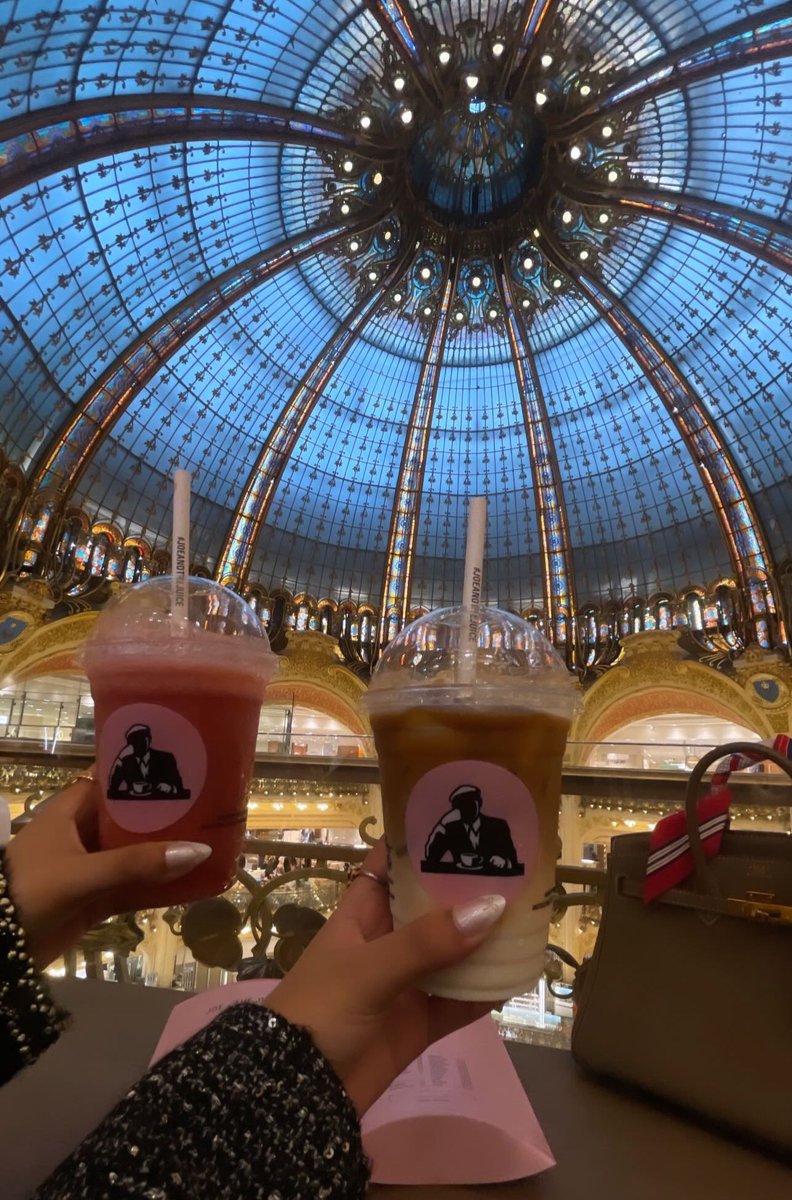 The most beautiful place with the most beautiful person💌🩰🫶🏼