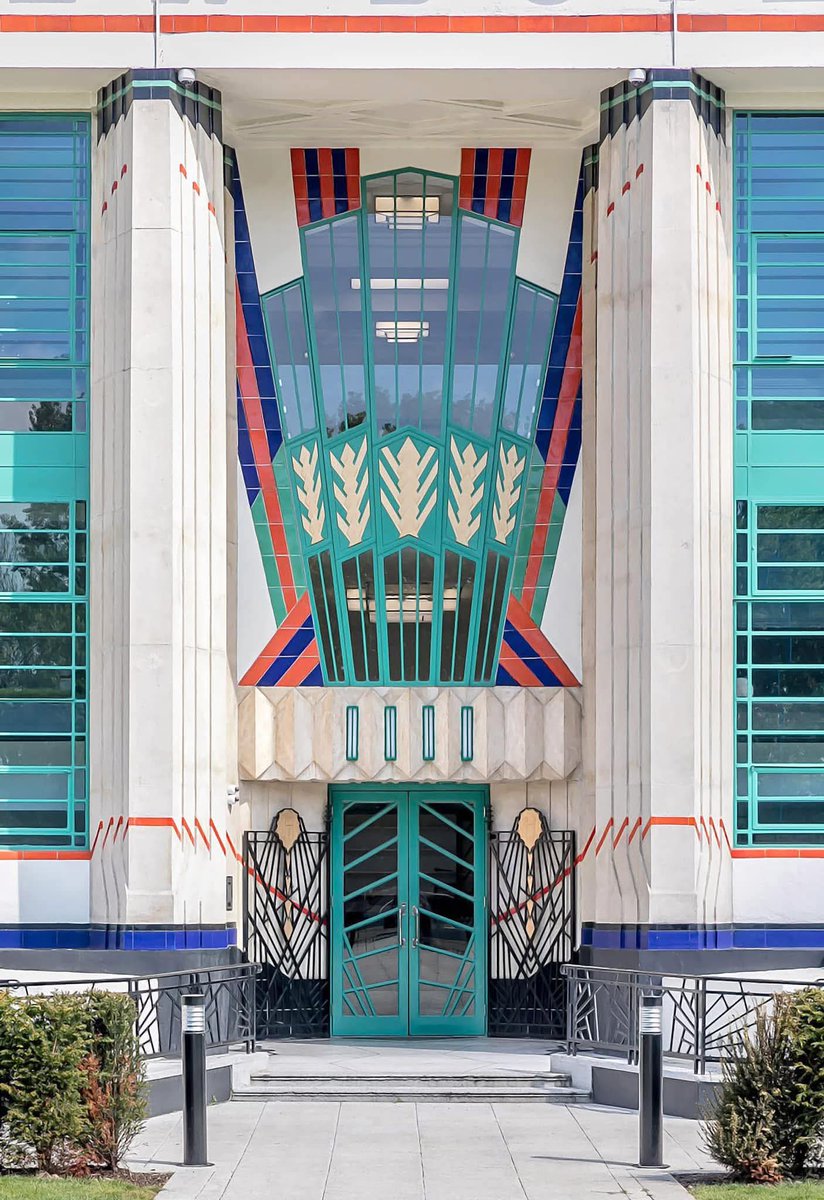 LeoDaVinciWave tweet media