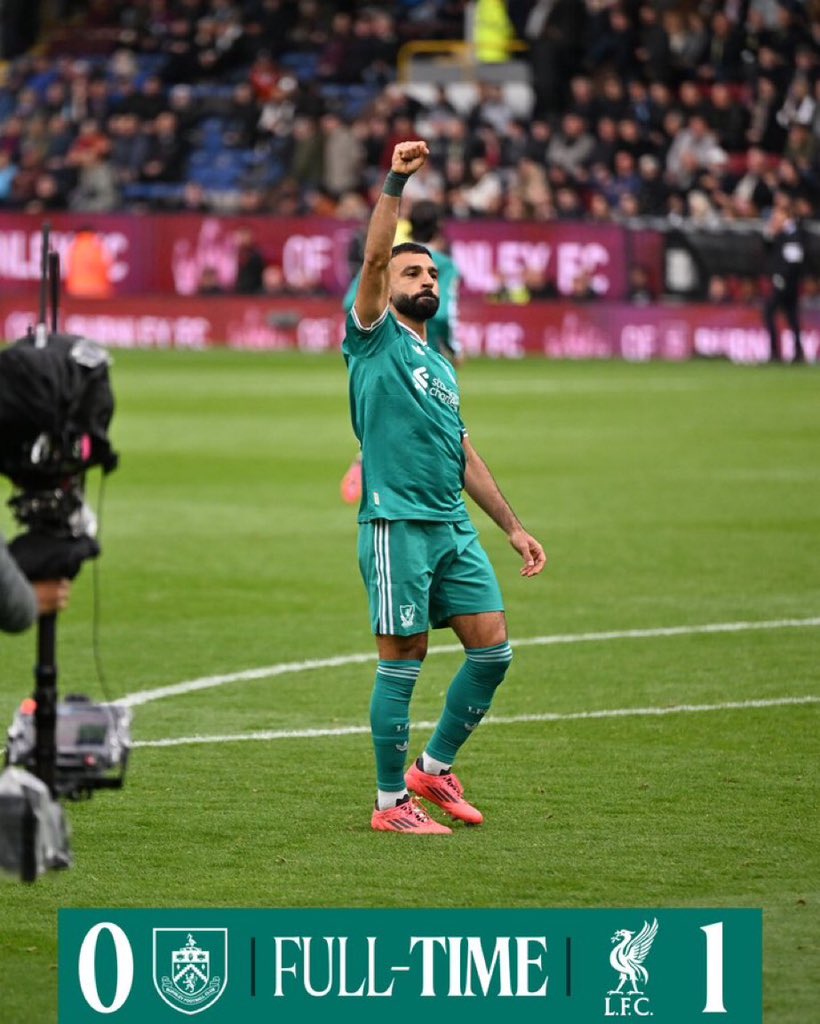 Kuy’umwaka ugoye ariko bizakunda 

Shaka izina utura ano manota 

Me: mvuyekure