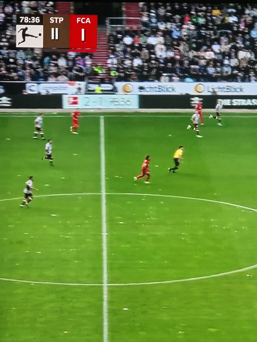 Leon🦇 tweet media