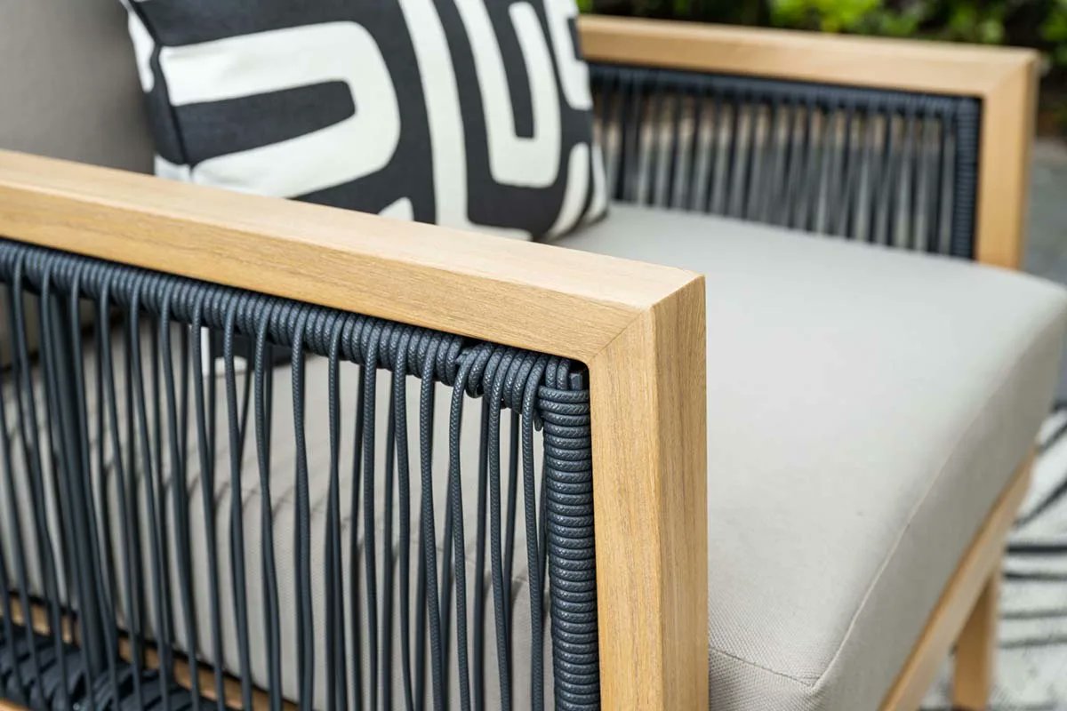 GardenFurn1's tweet image. The Garden Impressions Decala Corner Set is the perfect spot to relax, unwind, and entertain. 😍 

Shop here: gardenfurniture.co.uk/product/garden… 

#GardenFurniture #OutdoorLiving #CornerSet #GardenImpressions #PatioStyle #AlFrescoLiving #RelaxInStyle #ModernOutdoorLiving #PatioGoals