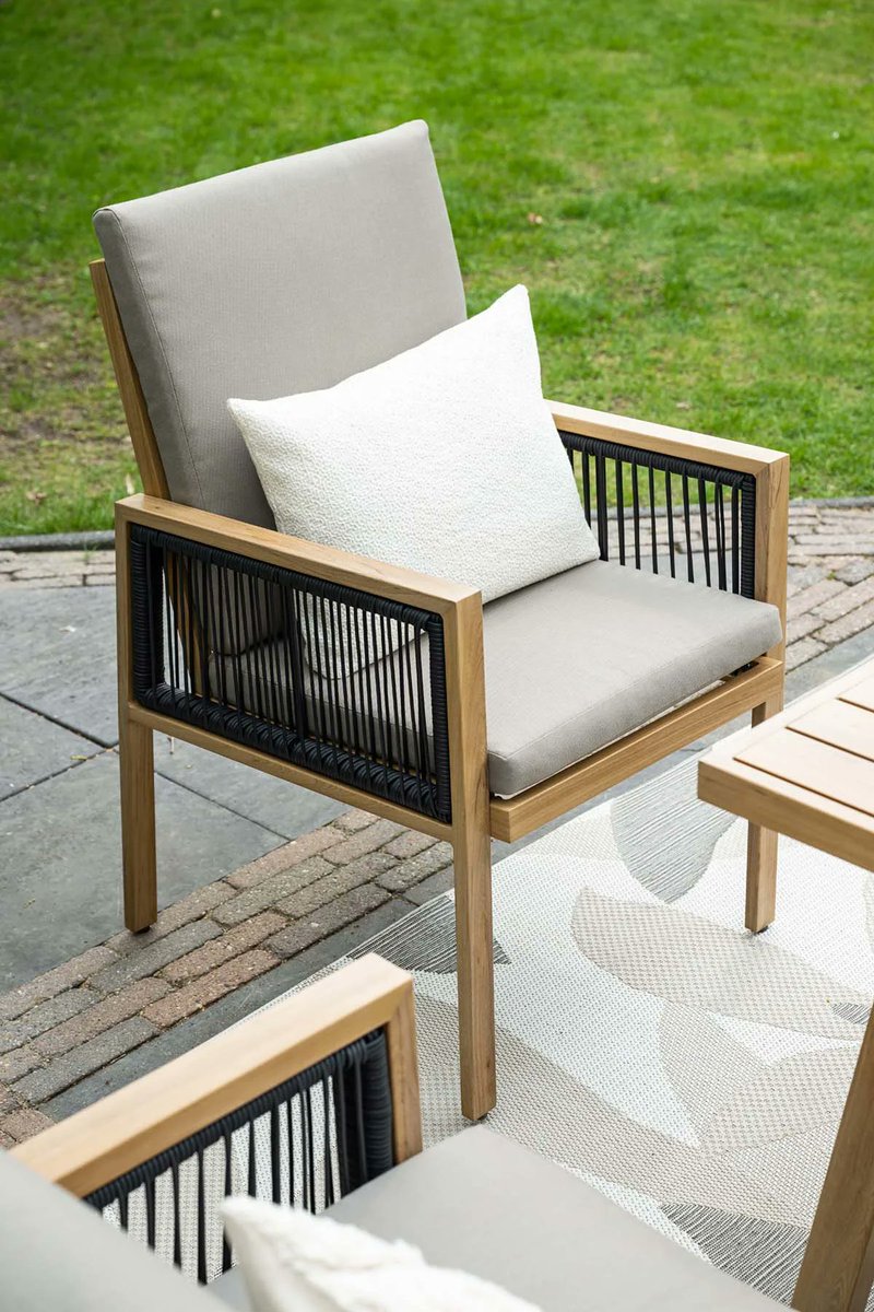 GardenFurn1's tweet image. The Garden Impressions Decala Corner Set is the perfect spot to relax, unwind, and entertain. 😍 

Shop here: gardenfurniture.co.uk/product/garden… 

#GardenFurniture #OutdoorLiving #CornerSet #GardenImpressions #PatioStyle #AlFrescoLiving #RelaxInStyle #ModernOutdoorLiving #PatioGoals
