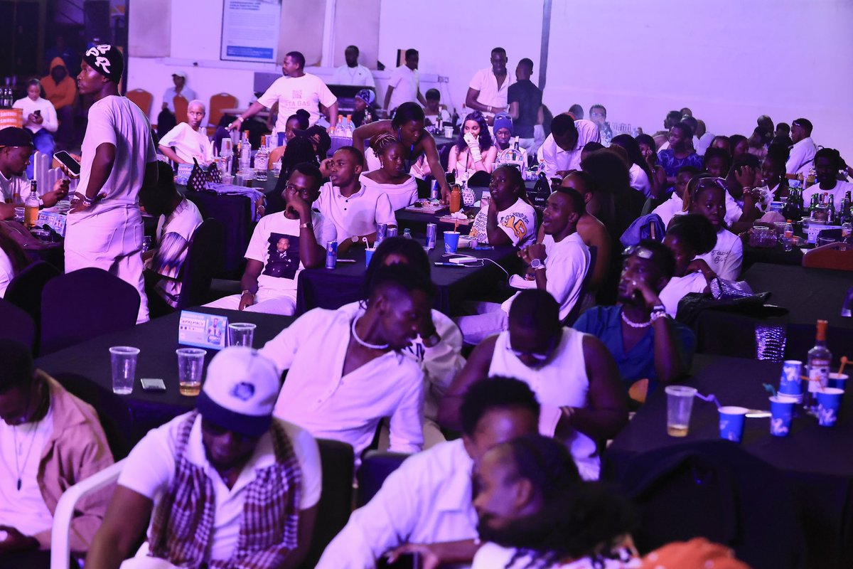 Party With Casmir . We shut Down MoTIV

#PartyWithCasmir 001