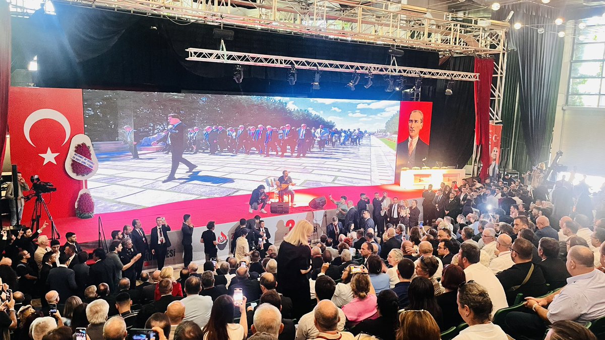 Balçova İlçe Başkanlığı olarak, İzmir İl Başkanlığımız ile beraber Zafer Partisi 3. Olağanüstü Tüzük Kurultayına katılım sağladık. Çoşkulu geçen kurultayda partimize yeni katılan kıymetli üyelerimize hoşgeldiniz diyoruz. ATATÜRK IŞIĞINDA ZAFER İLE İKTİDARA🇹🇷 
<a href="/umitozdag/">Ümit Özdağ</a>