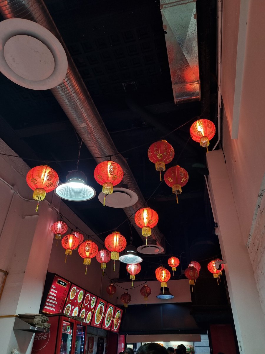 mar_madrid27's tweet photo. Coyoacán y sus maquinitas, muchos juguitos y comida china, la cuidad y sus vistas https://t.co/q0rQL5sBzi