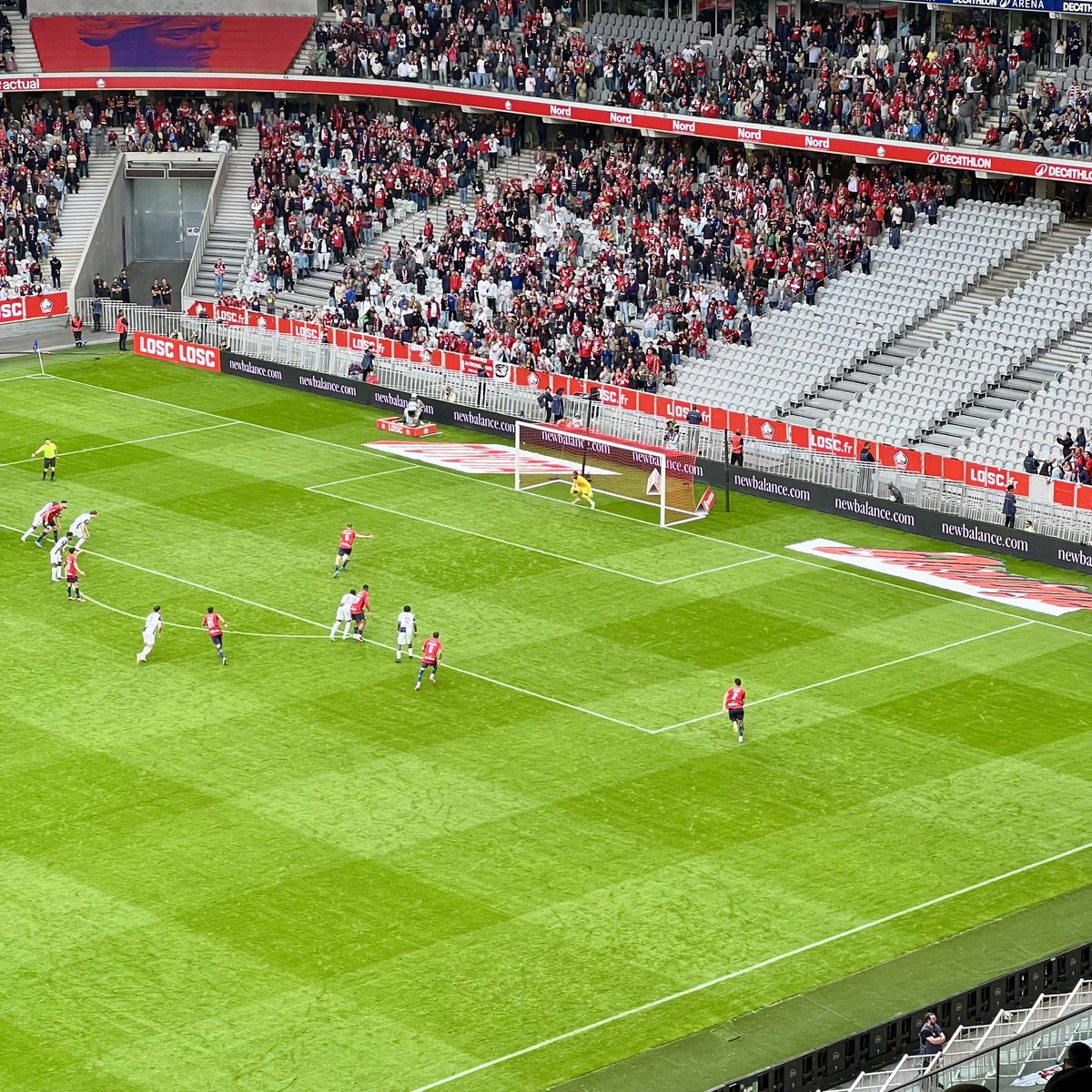 🔴⚪️ Rarement vu une équipe aussi vilaine, dans le jeu et l’esprit, que le <a href="/ToulouseFC/">Toulouse FC</a> de cette année. 

#LOSCTFC