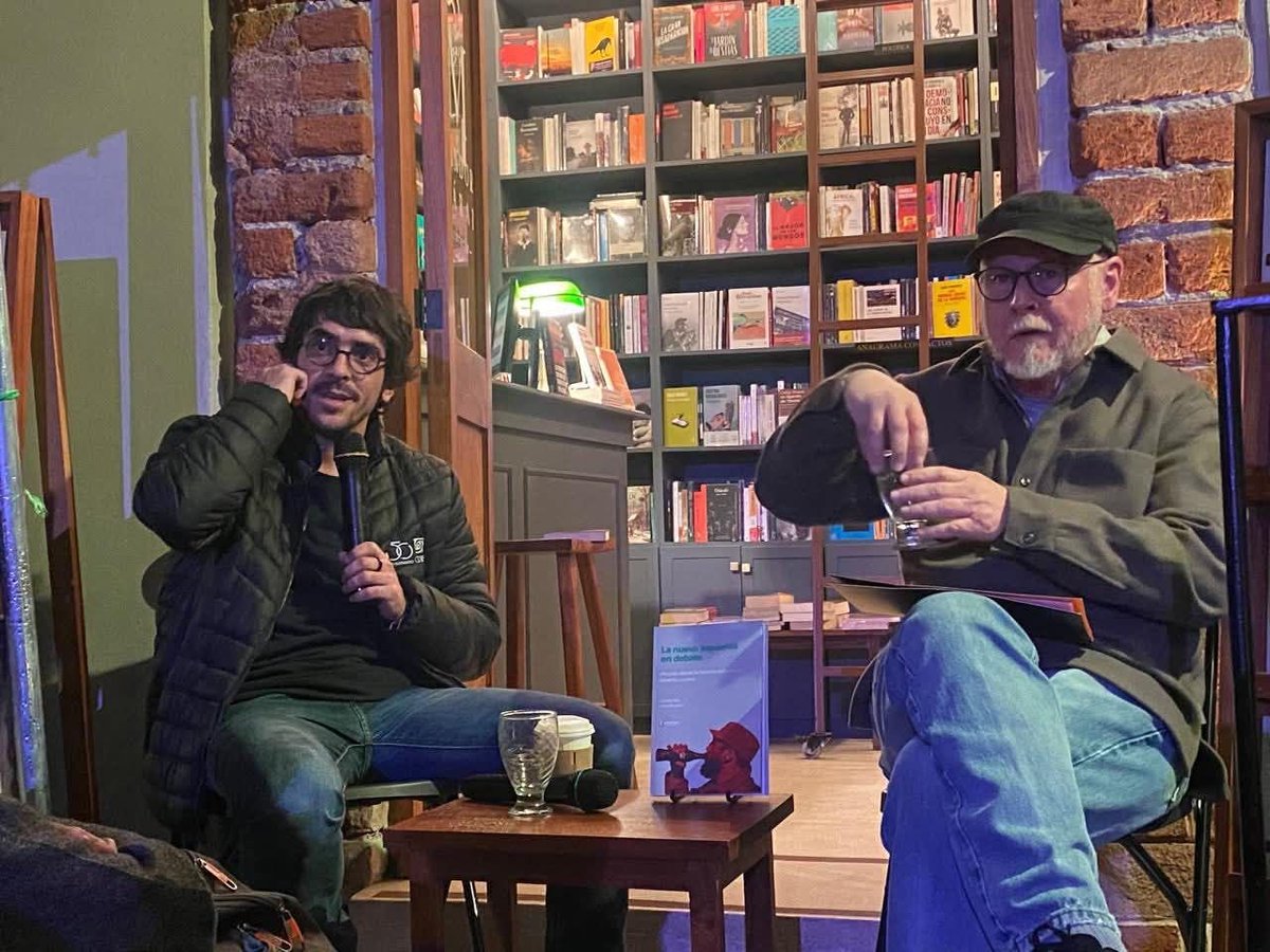 Con Nicolás Dip y Carlos Pérez Ricart en la presentación de La Nueva Izquierda a debate en la librería Sándor Márai.