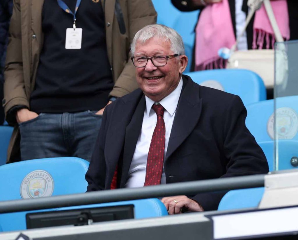 manch_red's tweet photo. Sir Alex at the Stadium 📸 https://t.co/KP9VowvKhN