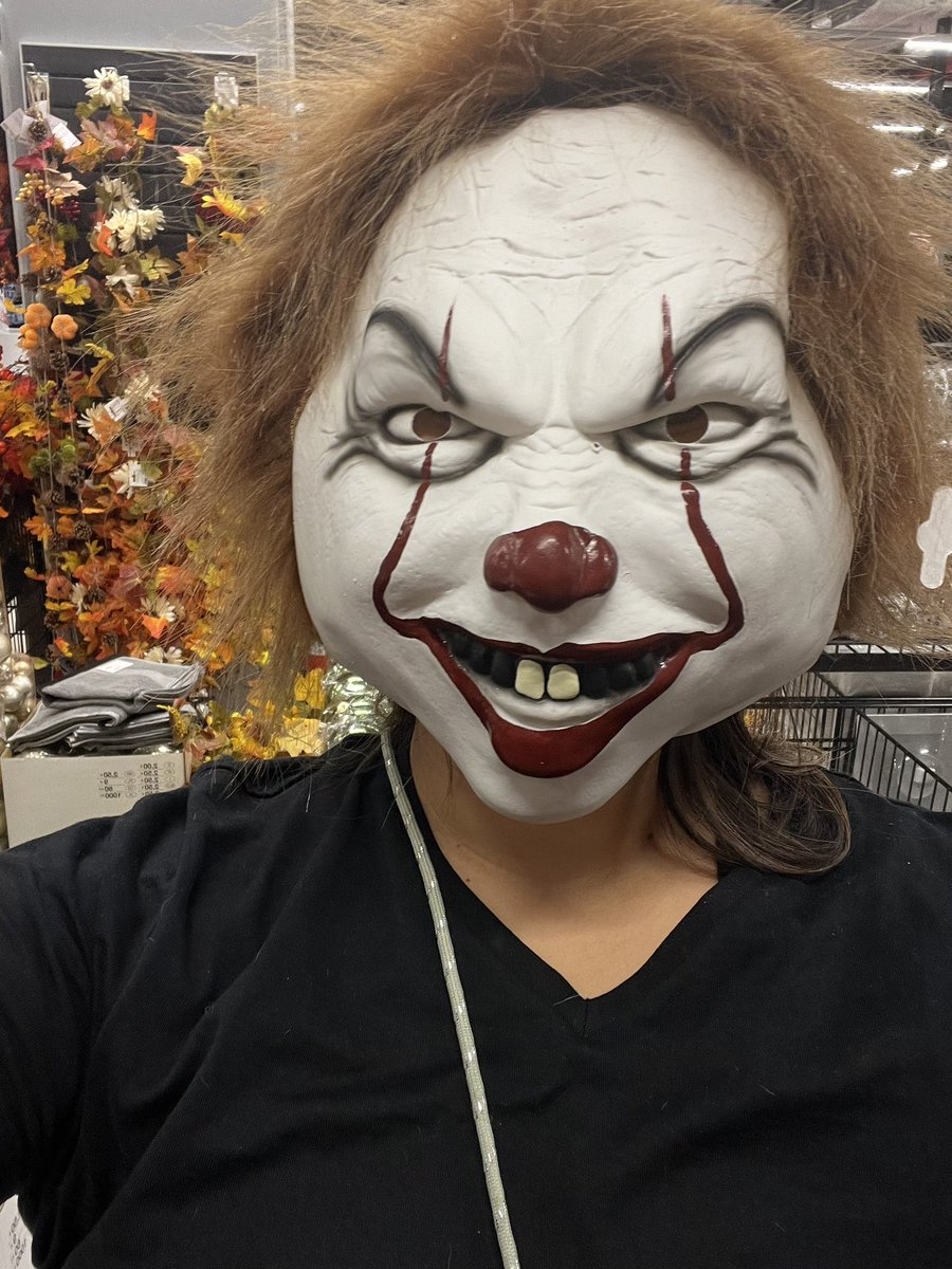 JossySE's tweet photo. ¿Qué tal si te enamoras de las locuras mías? https://t.co/GOXKqwnFNL