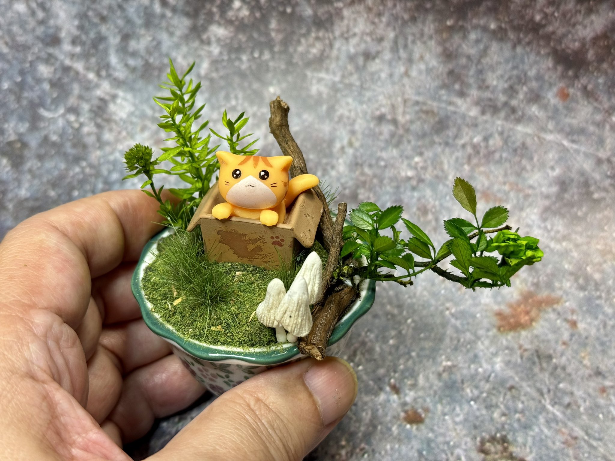 葉の下でたたずむサソリ ジオラマ　オリジナル作品 Yahoo!オークション - サソリ 立体標本 2体セット ジオラマ