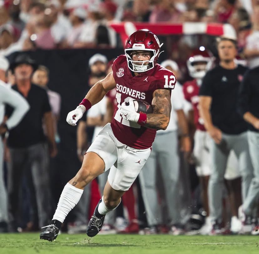 Jaren Kanak appreciation post. ♥️

14 catches for 245 receiving yards through three games.