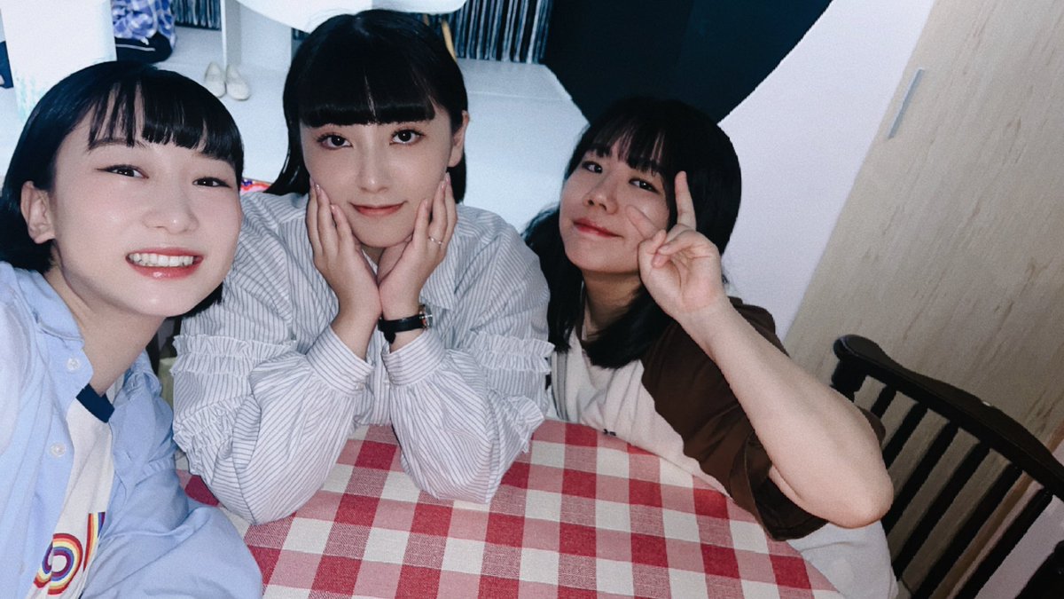 #ニテヒケド #こわっぱちゃん家
無事に最後まで皆様にお届けすることができました。
ご来場くださった皆様、応援してくださった皆様、支えてくださったスタッフの方々、そして大尊敬のキャストの方々、全員にありがとうと特大のハグを！！
取り急ぎ感謝を伝えたくて、またまとめて投稿しますね🫶