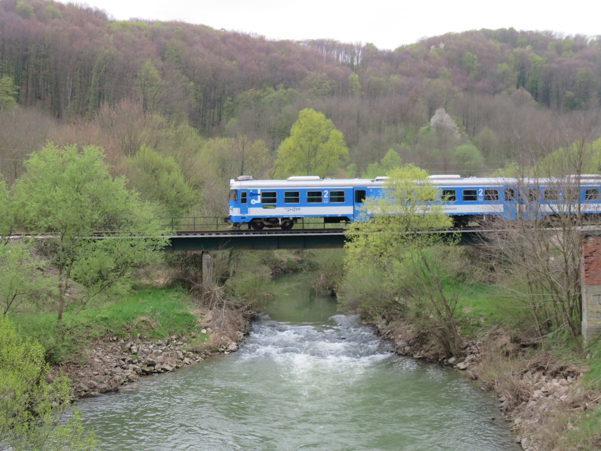 Onze 1e nieuwe aflevering gaat zo van start. 17:40 uur, NPO 2. Rij je mee in Kroatië?