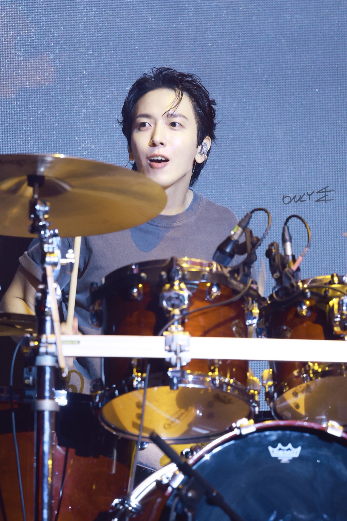 CNBLUE❤️ヨンファ❤️Your City 622❤️限定販売Ｔシャツ&バッジ AQBD19821584_1024x.jpg?v=