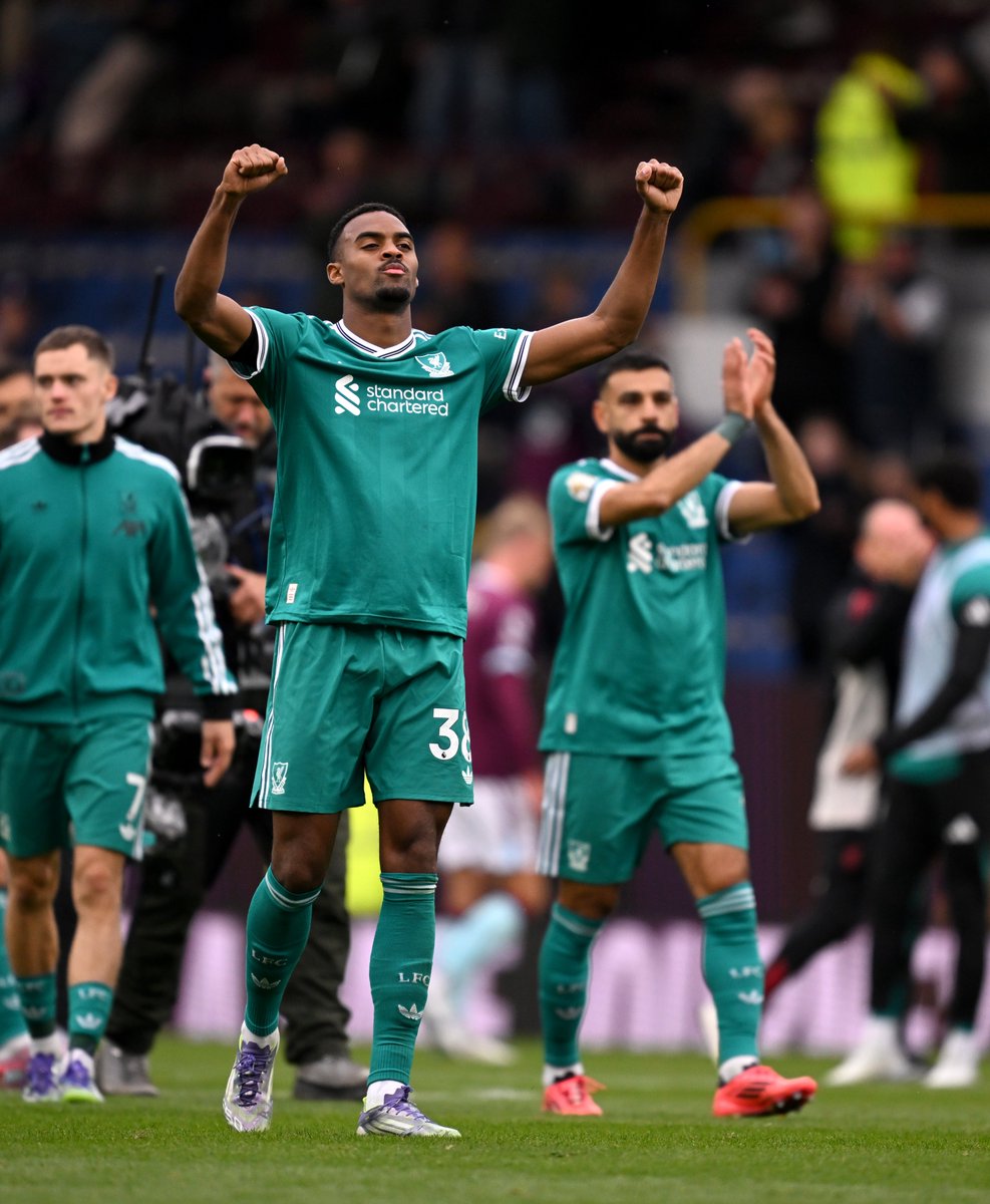 Ryan Gravenberch | POTM vs Burnley

◉ 4 - Chances created
◉ 4 - Shots
◉ 2 - Clearances
◉ 92 - Passes
◉ 91% - Pass accuracy 
◉ 7.74 - WS rating

Tidy performance🔥