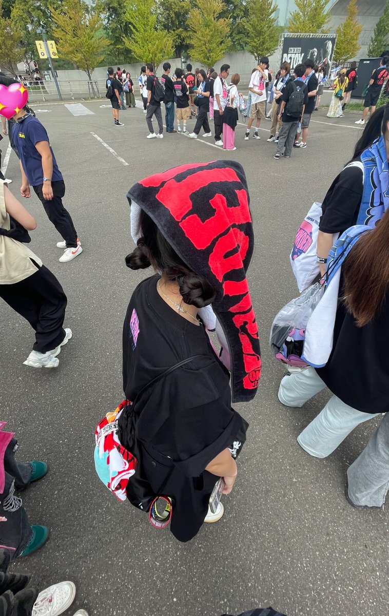 nl09s2's tweet photo. 今回のDETOXツアーがこんなに幸せで楽しかったのはあんりちゃんと一緒だったからだよー😿
叫んでヘドバンして一緒に全力で楽しんでくれる最高のお姉ちゃん✨✨️
一緒にライブ行けて本当に楽しかった大好きすぎる来年もまた絶対ライブ行こうね❤️‍🔥
@an_10969_ https://t.co/XzpTDsogSA
