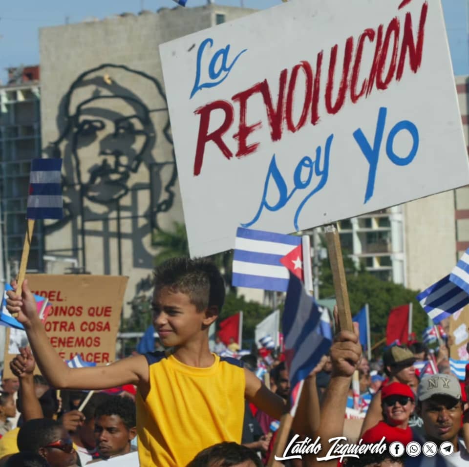 <a href="/Latido_Izquierd/">Latido Izquierdo</a> <a href="/IzquierdaUnid15/">Izquierda Latina 💪</a> <a href="/DefendiendoCuba/">Defendiendo Cuba</a> <a href="/ValorRazon/">Con el Valor de la Razón</a> <a href="/EVilluendasC/">Enrique Villuendas</a> <a href="/kitty_894/">๑۩۞۩๑(🌹ヨハンナ🌹)๑۩۞۩๑</a> <a href="/LemaCelina/">Celina Charrúa 🇺🇾🌱 Patria Grande</a> <a href="/Atego16/">@🅰🆃🅴🅶🅾 🇳🇮</a> <a href="/agnes_becerra/">Agnes Becerra</a> <a href="/cubavsbloqueo/">Cuba Vs Bloqueo</a> <a href="/DrRobertoMOjeda/">Dr. Roberto Morales Ojeda</a> "...vamos a vindicar a Cuba todos los días; así vamos a traer a Fidel a la hora actual; así vamos a articular las fuerzas revolucionarias; así vamos a entrar en una ofensiva para superar los problemas de este momento...”. <a href="/DiazCanelB/">Miguel Díaz-Canel Bermúdez</a>

#UnidosXCuba