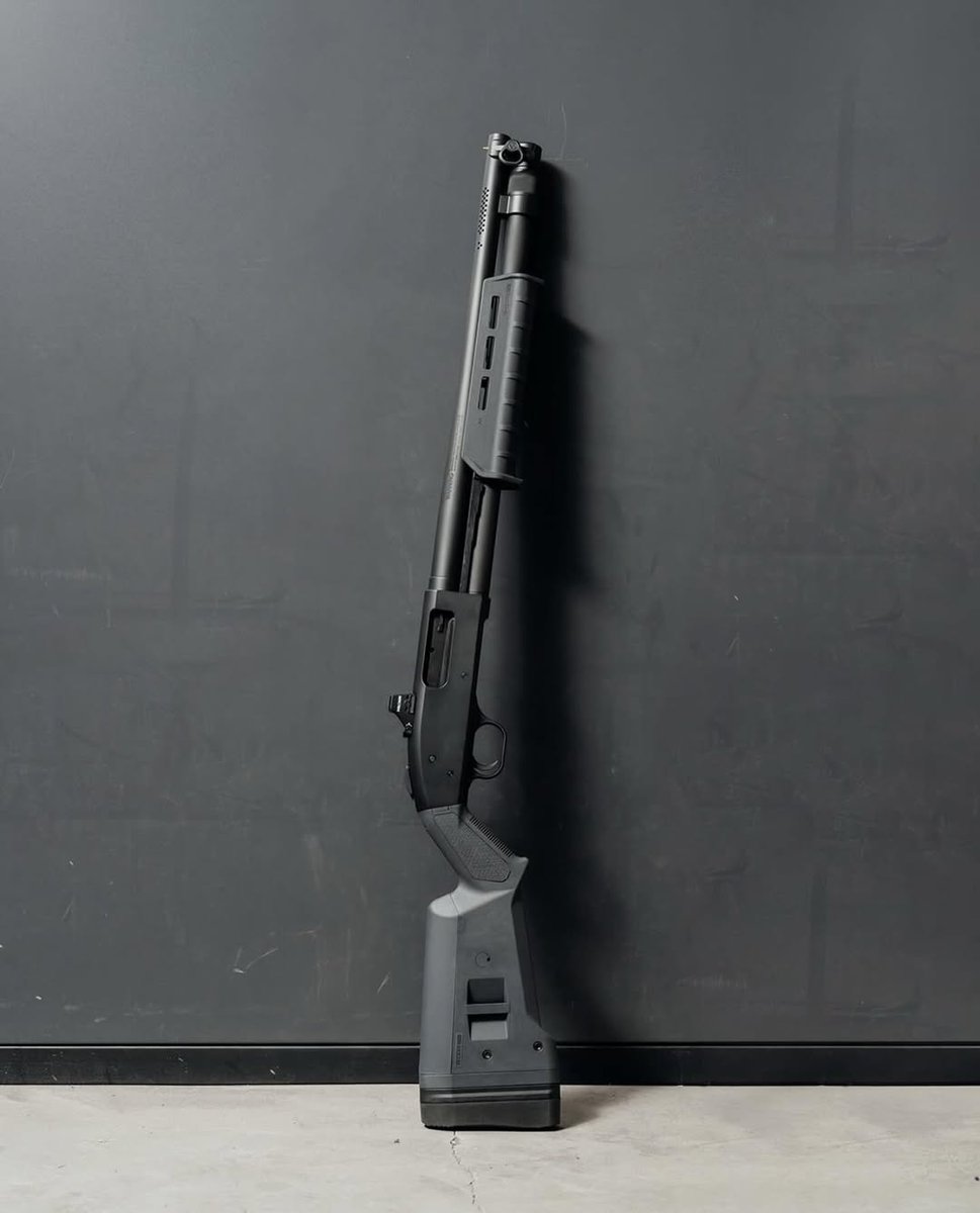 Mossberg tweet media