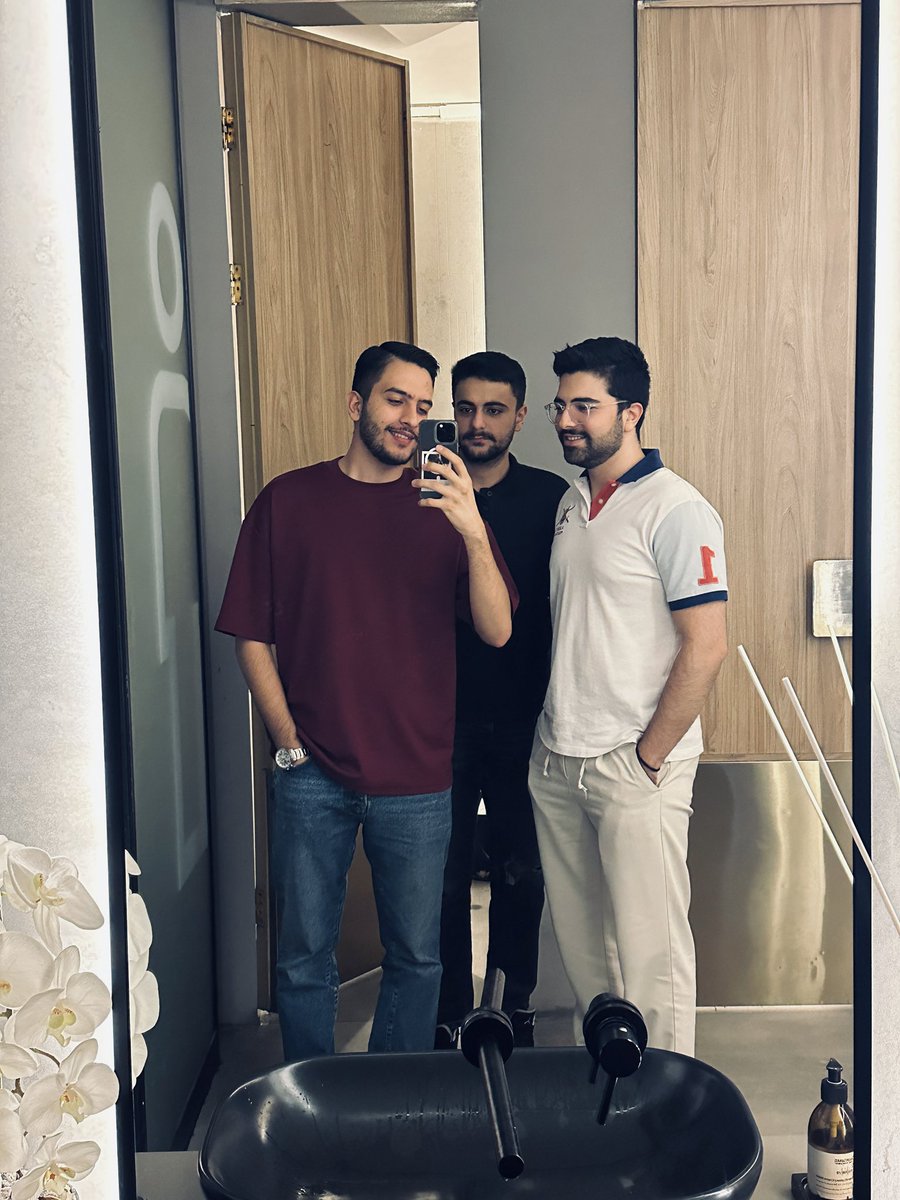 پارسا tweet media