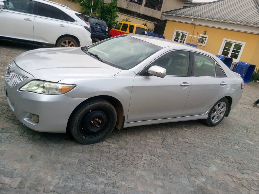 prime_tutorial1's tweet image. *Distress Sales 🕊️*
Super Clean and Sharp Toyota Camry Voltron 08 Model in good condition with a very sound 4plug engine, smart gearbox and freezing Ac. Buy and drive. Money is needed urgently. Going for 7m
Location Benin, Nigeria
@Carsnationn