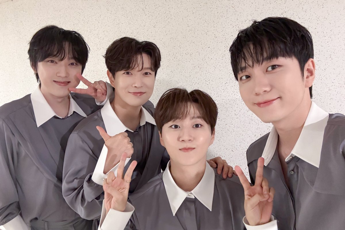 [📸]

2025 FORESTELLA ENCORE CONCERT
<THE WAVE> 두 번째 공연 종료!

The end of ’THE WAVE‘ is a new beginning

#포레스텔라 #Forestella