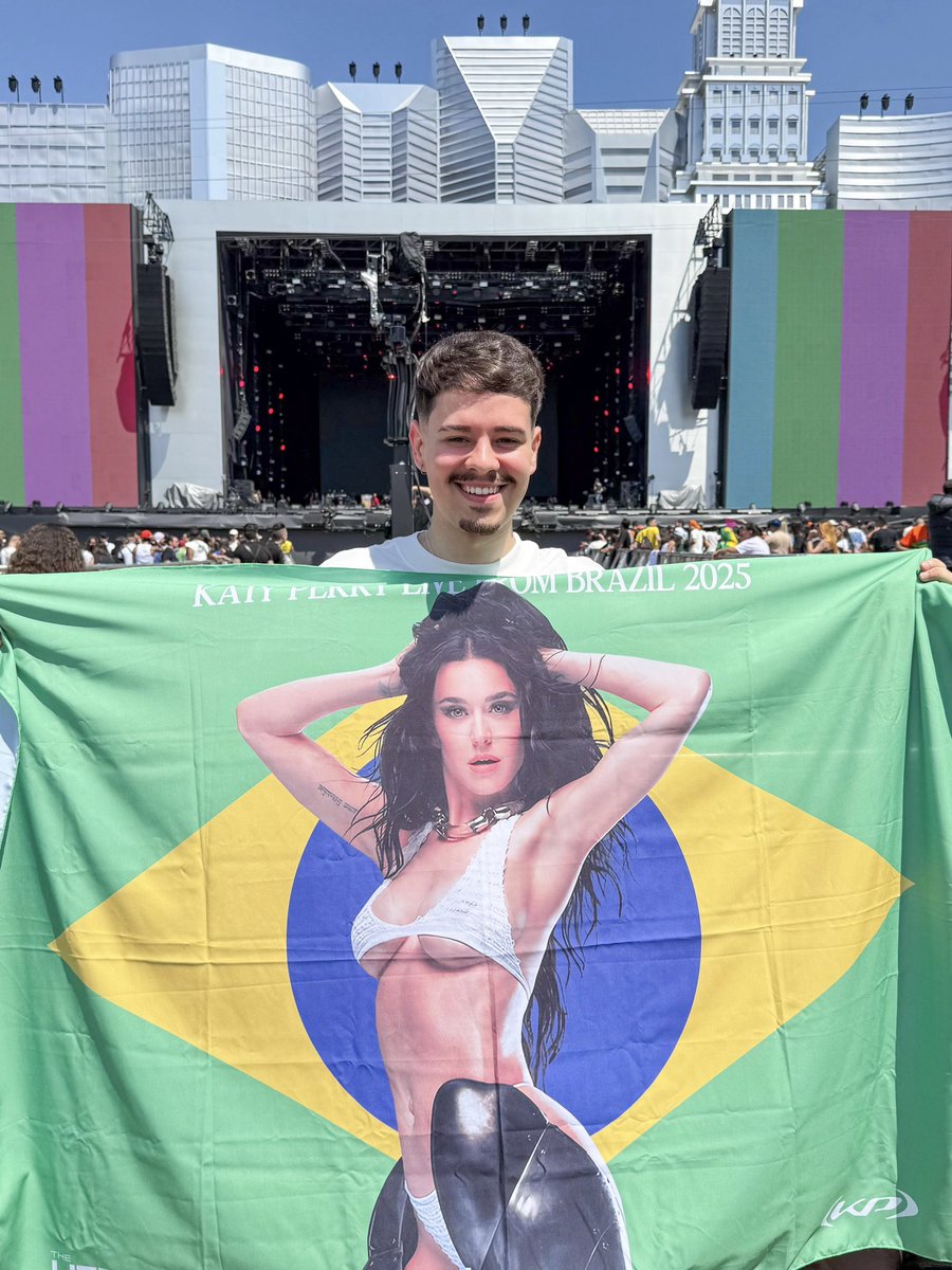 dancewithkaty's tweet photo. É GRADE KATY PEEEEEERRRRRRYYYYYYYYYYYYYY https://t.co/DCWzCEGe6J