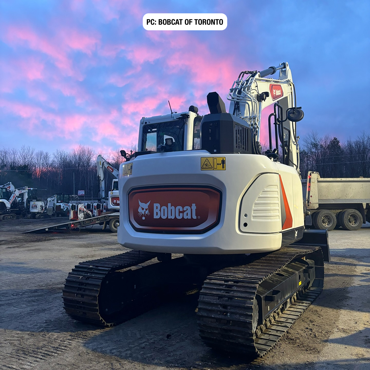 BobcatCompany's tweet photo. Before the sun shows up, we’re rolling. After it leaves, we’re still rolling.
#WeAreBobcat #FirstInLastOut #WorkWorthDoing https://t.co/1LUL9nnOeh