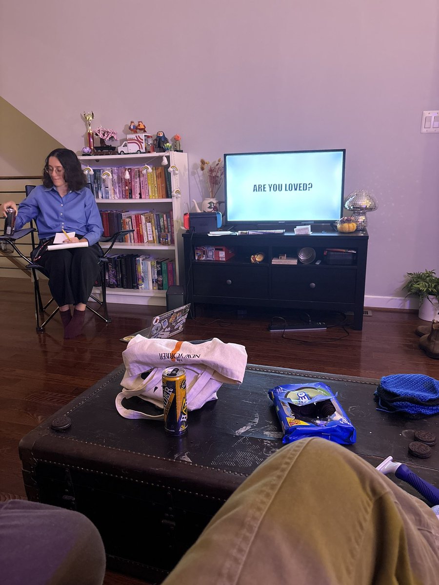 zoe tweet media