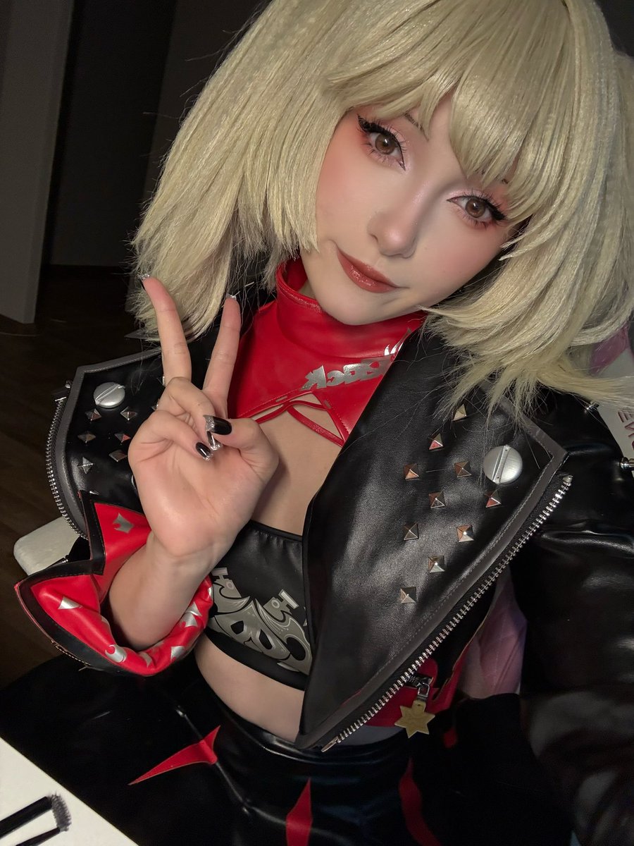 cinaritsa's tweet photo. Burnice ❤️‍🔥 #cosplay #cosplayer #cosplayers #cosplays #cosplaygirl #cosplayersofinstagram #burnice #zzz #zenlesszonezerocosplay #zenlesszonezero #zenlesszonezerofanart #anime #animecosplaygirl #animecosplayer #animecosplay https://t.co/FMa7Wzx40t