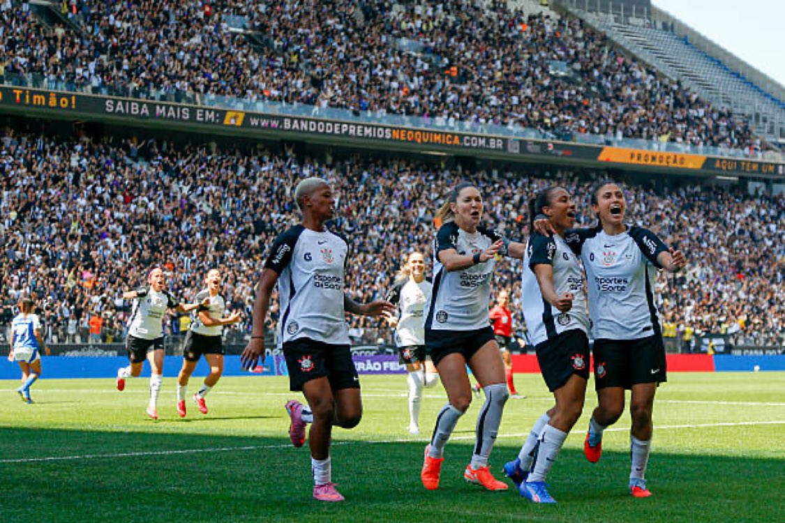 A SEMANA 👇

✔️ VAGA NA COPA DO BRASIL 
✔️ VITÓRIA NO BRASILEIRÃO 
✔️ TÍTULO DO BRASILEIRO FEMININO 

Sport Club Corinthians Paulista.

#Corinthians #CorinthiansFeminino