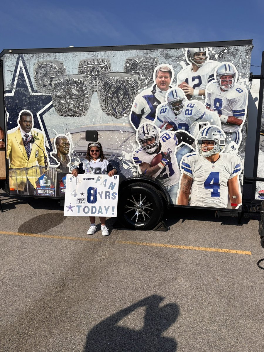 Happy birthday to my baby girl and LETS GO COWBOYS!! #CowboysNation #DallasCowboys <a href="/dallascowboys/">Dallas Cowboys</a> <a href="/_CeeDeeThree/">CeeDee Lamb</a> <a href="/ATTStadium/">AT&T Stadium</a> #Section149