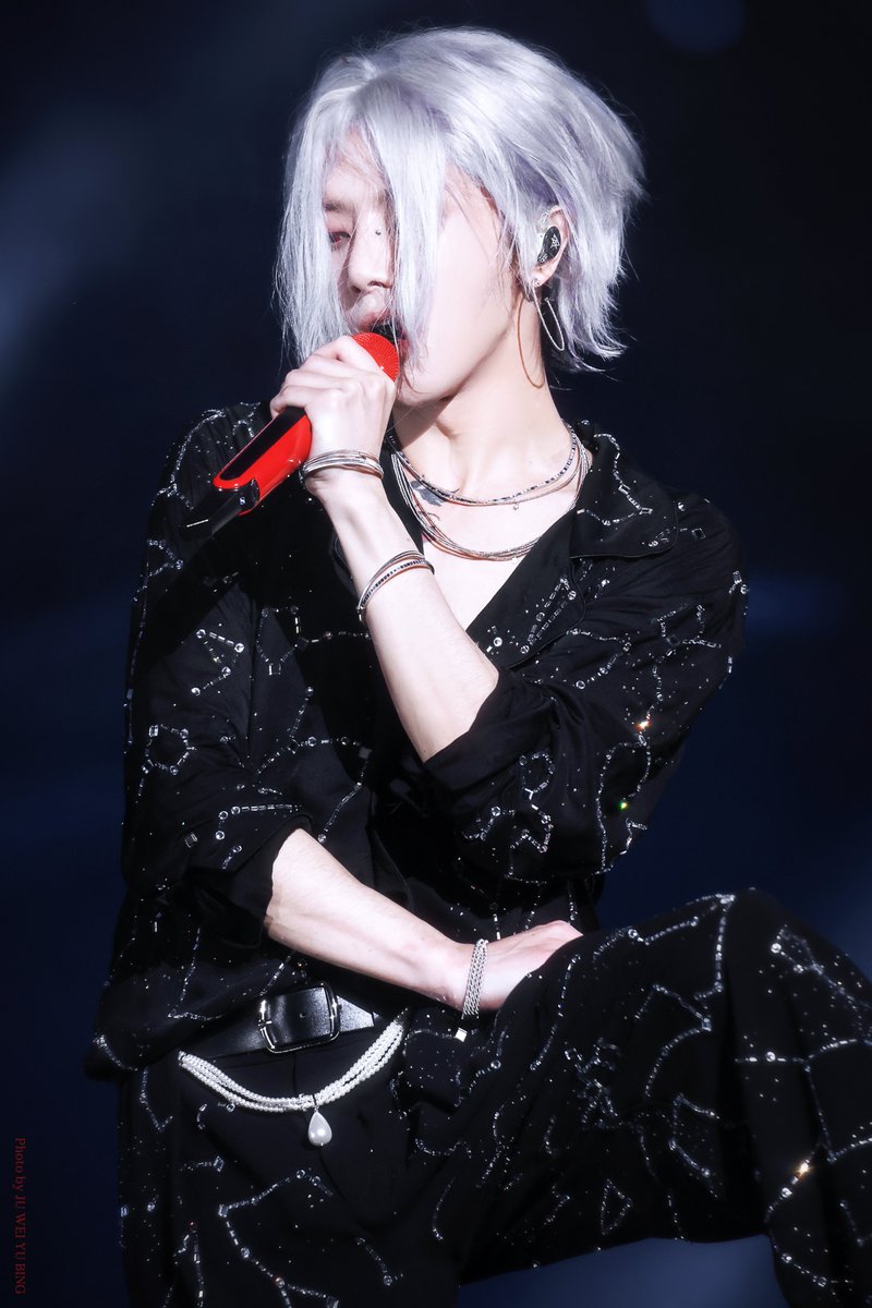 martian_flower's tweet photo. ♥ #huahua #hcy #chenyuhua #华晨宇yu #花花 #华晨宇 #huachenyu https://t.co/ZMW6aIuSyo