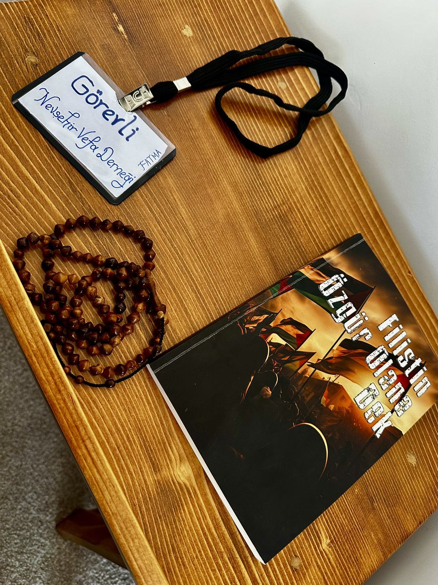 Bugün Efendi Hazrerlerimizin manevi kızı  peçeli Ayşe hocamız derneğimize teşrif etti