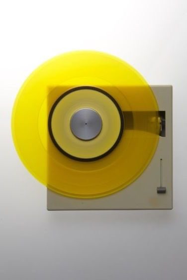 Timeless electronic design at it’s finest by Dieter Rams