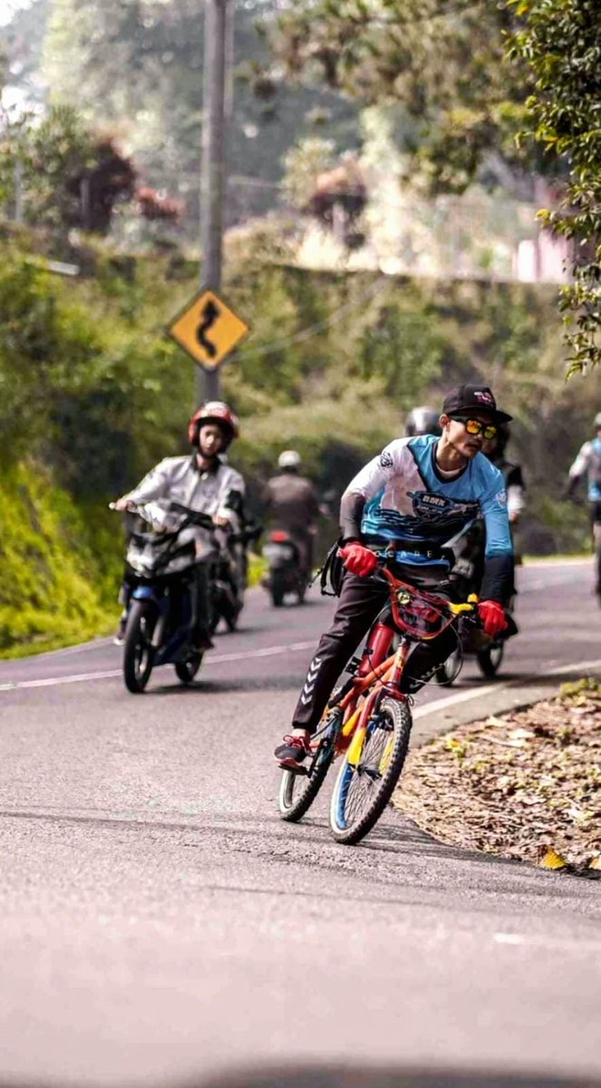 ali_channel30's tweet image. Pose dulu bng 🤭
.
#semuaorang #pengikut #sorotan