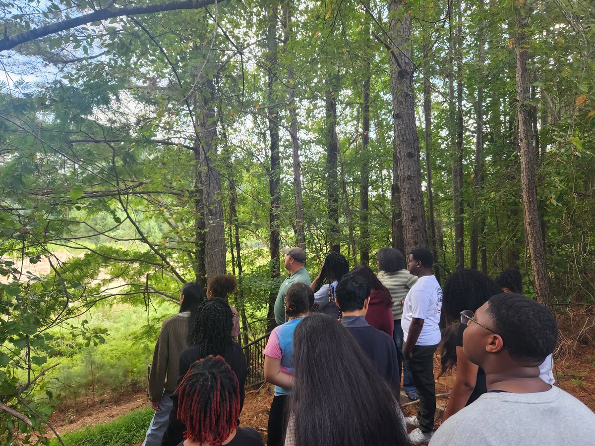 stokes_suzanne's tweet photo. NCCA AP Environmental Science associates exploring soil horizons and watersheds with Dr. Pollard. #nccapride https://t.co/g4eML4aK9E