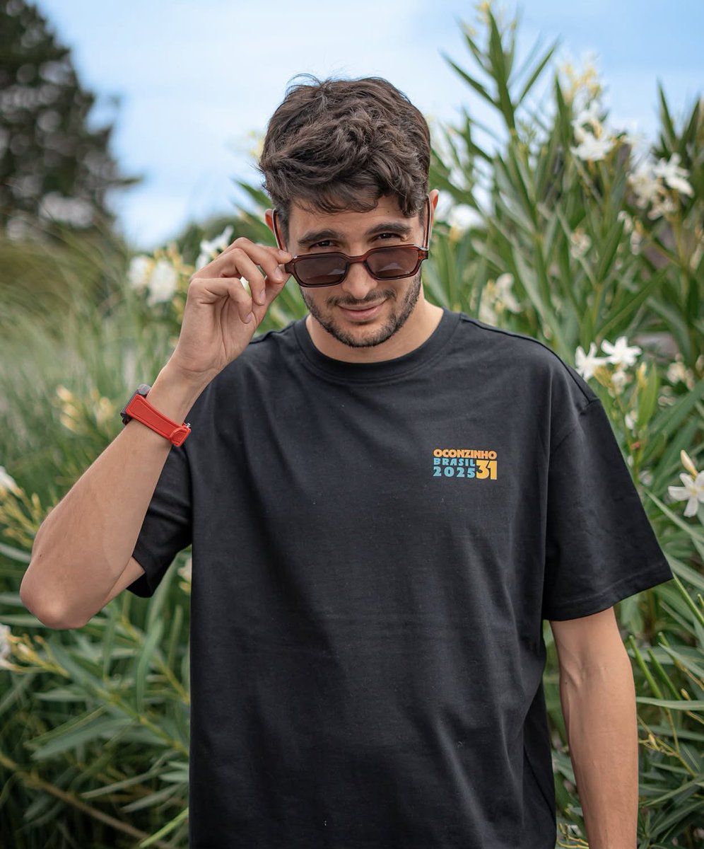 EstebanOconBR's tweet photo. 📲| Esteban lançou uma nova coleção de camisas inspiradas no Brasil
Você pode adquirir a sua acessando 👇🏼
https://t.co/F0UCyZtSmQ
#EO31 #TEAMOCON https://t.co/FQnvX0RlwW