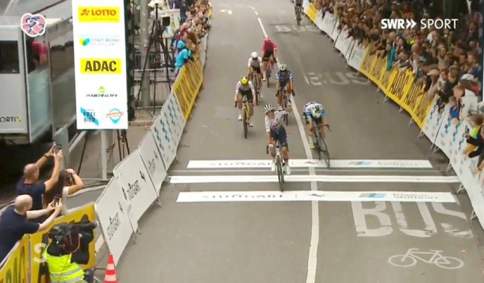 campelones's tweet image. 14/09/2025
CICLISMO 🚴‍♂️ 
WOMEN’S CYCLING GRAND PRIX STUTTGART &amp;amp; REGION 
🚺
#gpstuttgart 
📍 🇩🇪 

🏆ELEONORA CAMILLA GASPARRINI 🇮🇹 @ele_gaspa