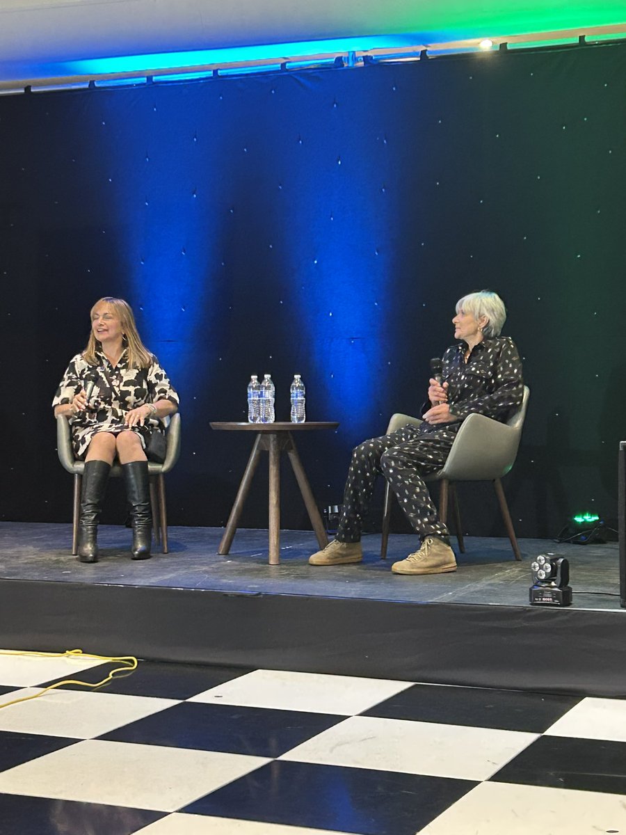 Miss Andrea tweet media