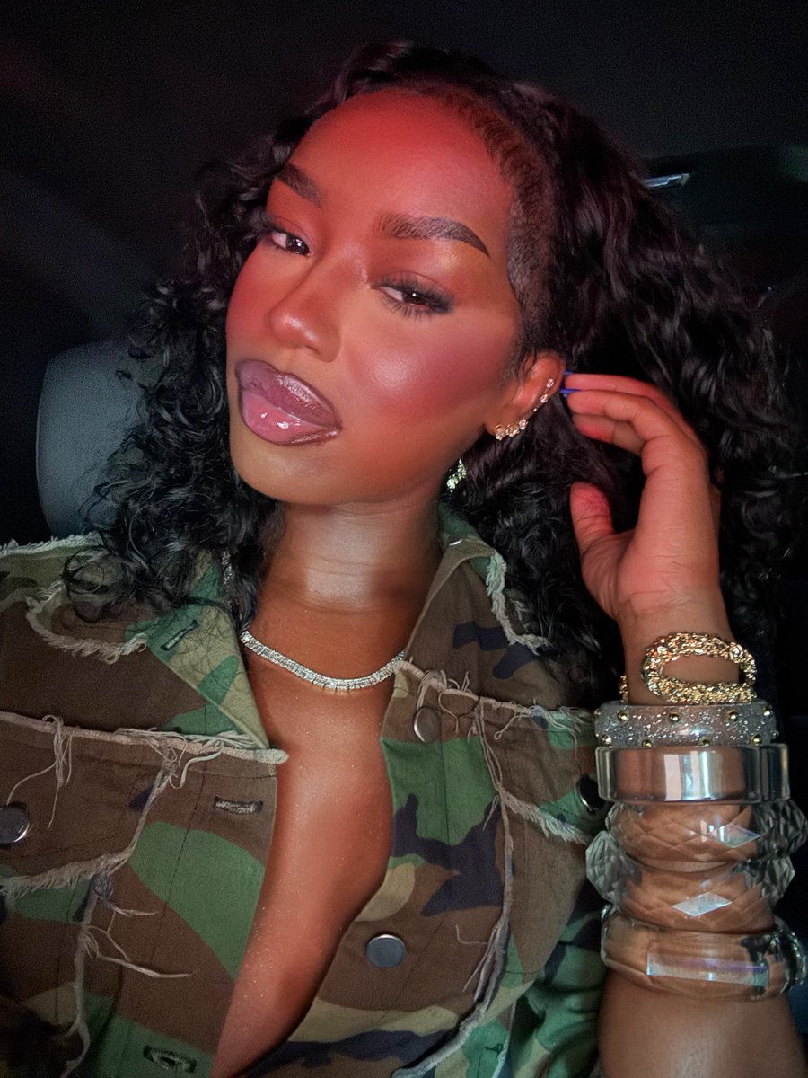 miss MÁM tweet media