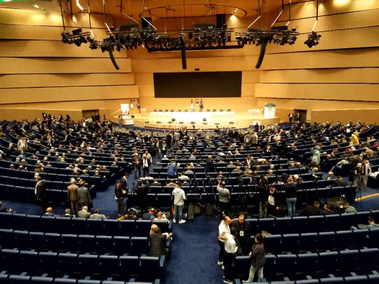 AlgerianVisuals's tweet photo. 6th Congress of the FLN, 1988 https://t.co/4XWj1CinbS