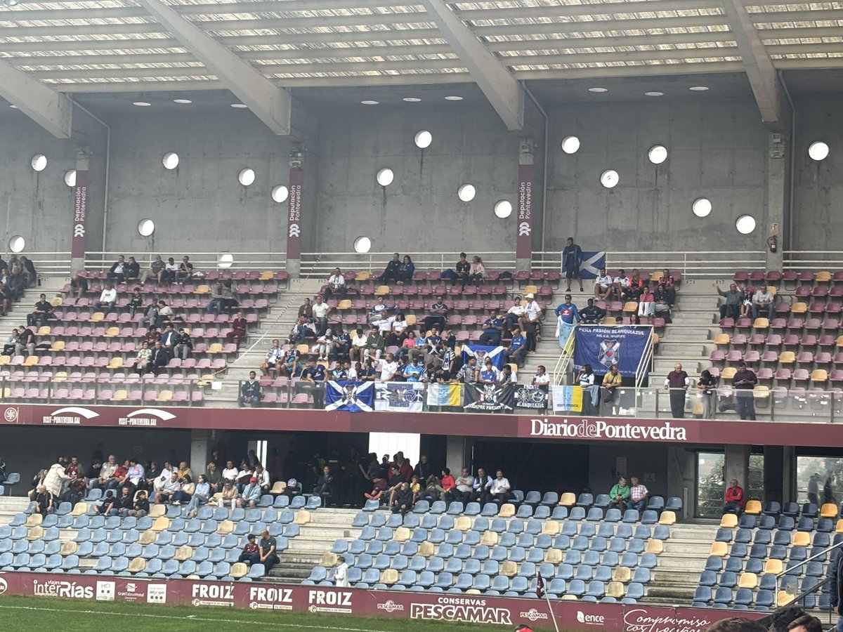 cristobaljuncal's tweet photo. Enorme desplazarse hasta Pontevedra. @CDTOficial https://t.co/wwTyPwDYPw