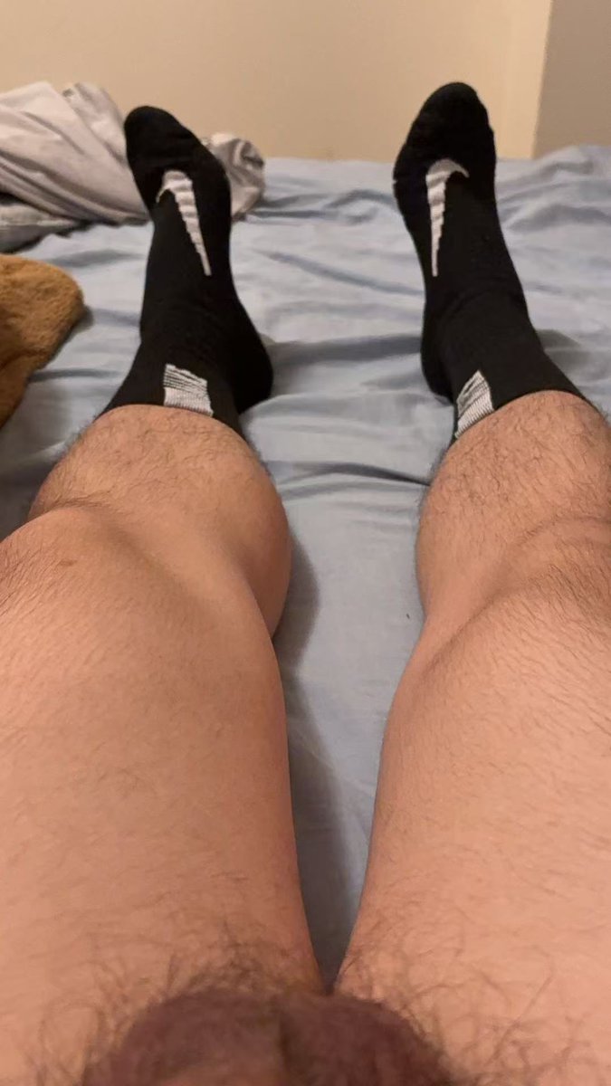 Simon_Flash's tweet image. 穿了一天的汗臭黑袜踩狗jb