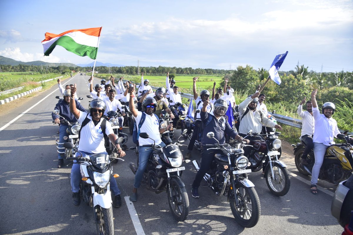 dcchnagar's tweet photo. ಅಂತರಾಷ್ಟ್ರೀಯ ಪ್ರಜಾಪ್ರಭುತ್ವ ದಿನಾಚರಣೆ : ಬೈಕ್ ರ್ಯಾಲಿಗೆ ಚಾಲನೆ

#InternationalDayOfDemocracy #Democracy2025 #BikeRally #Chamarajanagar
#ಅಂತರರಾಷ್ಟ್ರೀಯಪ್ರಜಾಪ್ರಭುತ್ವದಿನ2025 #Democracy2025 #ಚಾಮರಾಜನಗರ #ಬೈಕರ‍್ಯಾಲಿ

https://t.co/Hcm9WR40gj

@CMofKarnataka @KarnatakaVarthe https://t.co/VS6oDhWCN9