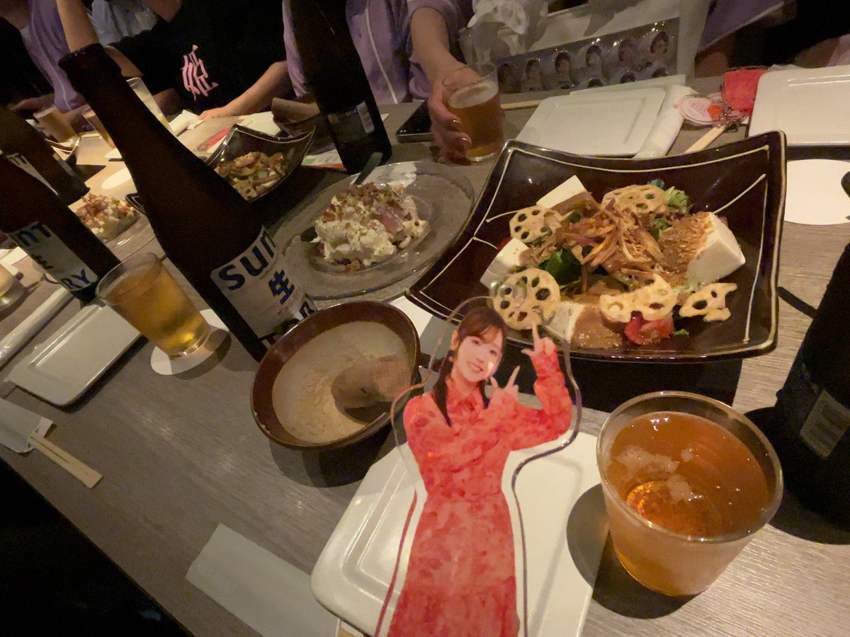 raimu19980222's tweet image. LIVE後にみんなで打ち上げに行ってきました🍻
 #直田姫奈_FEVER
 #るーむめいと酒豪部