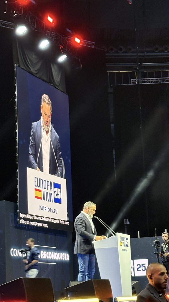 voxboadilla's tweet image. Comienza la reconquista!!⚔️🇪🇸

Reconquistaremos #España para que las políticas climáticas, sexistas, migratorias, culturales, religiosas, de adoctrinamiento, acordadas entre rojos y azules, dejen de perjudicar a los españoles

#Vox #Boadilla #EuropaViva2025 @patriotseu @vox_es